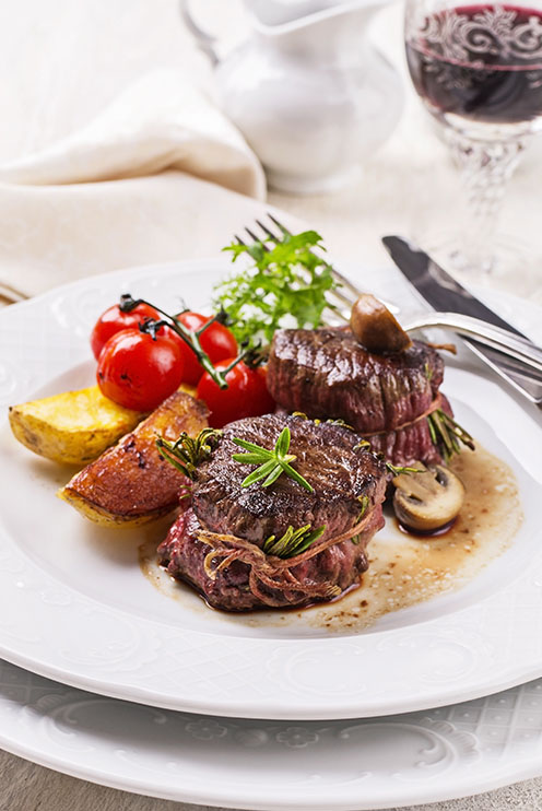 Tournedos de boeuf au vin, Marsala, pétales de papaye au miel de châtaignes (recette d'Ilaria*)
